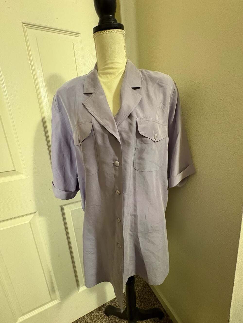 Brett Harrison 100% Silk Button Up Shirt Size S Lilac Short Sleeve Pocket